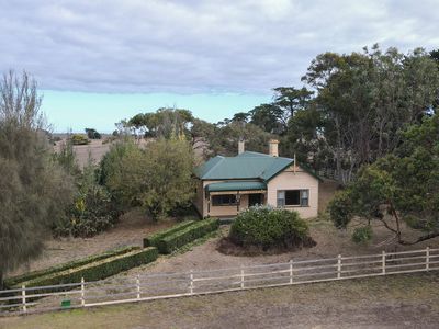 331 Bridge Road, Woodford