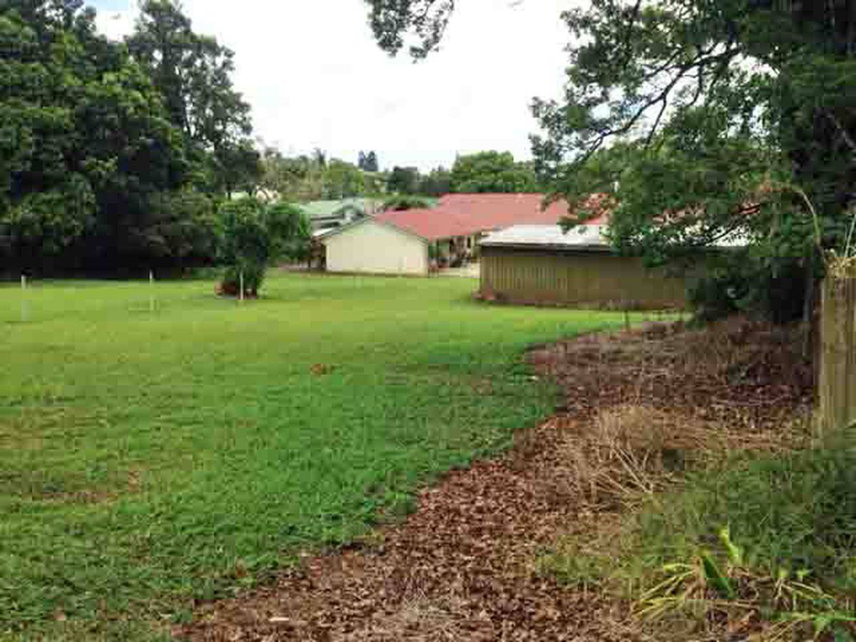 2 WATTLE STREET, Millaa Millaa