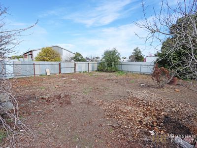 7 Tena Avenue, Horsham