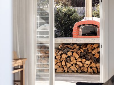 40 Sunset Strip, Manyana