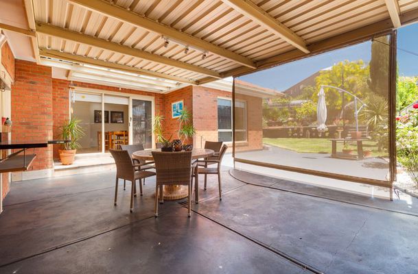 11 Nicholson Court, Greenvale