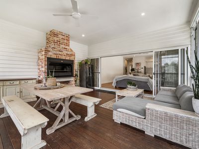 68 East Street, Redwood