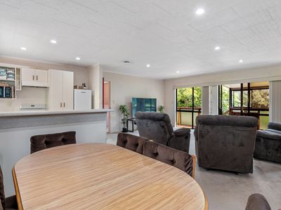 2 / 242 Annesbrook Drive, Wakatu