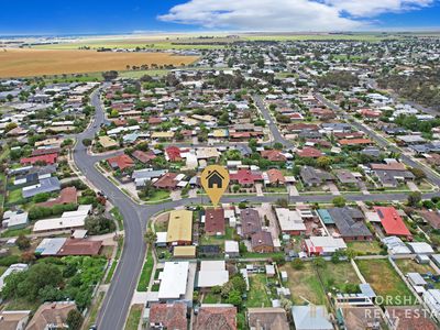 17 Schwarz Avenue, Horsham