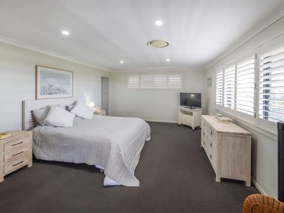 35 Ocean View Road, Arrawarra Headland