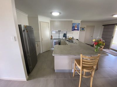 2 Dingle Close, Kingaroy