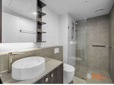 1604 / 2 Furzer Street, Phillip