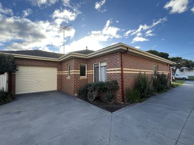 1 / 3 Apex Avenue, Belmont