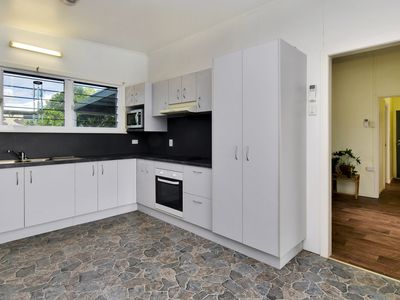 76 Cassowary Street, Longreach