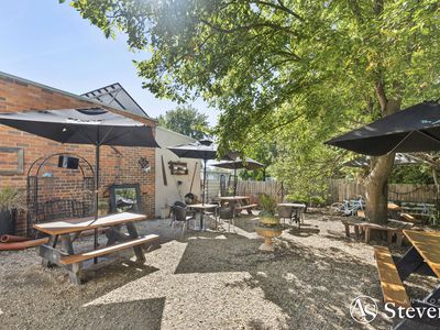 An Established Café with Popular Indoor and Outdoor Dining Spaces