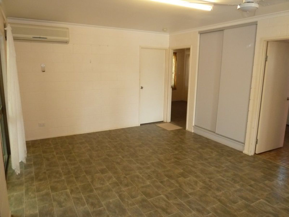 10 Goldview Street, Atherton