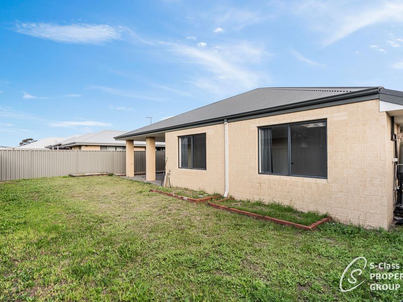 1 Albizia Grove, Byford