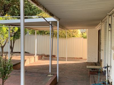 6 Arundale Crescent, Wembley Downs