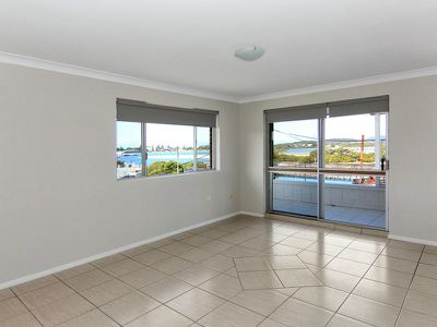 3 / 27 Point Road, Tuncurry
