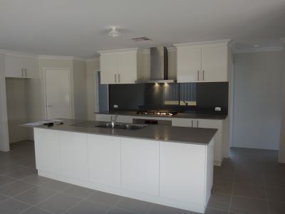 37 Teasel Way, Banksia Grove