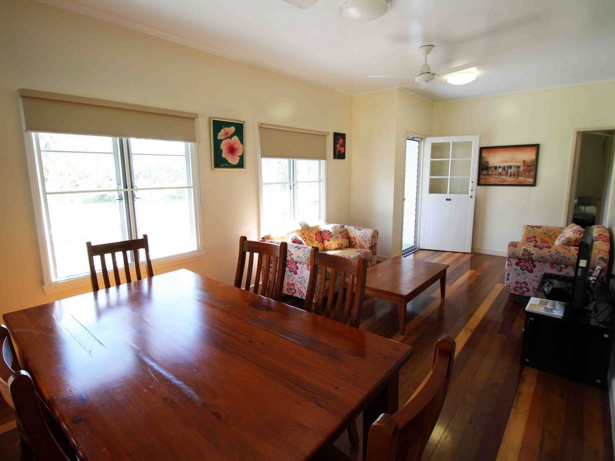 7 SEVERIN STREET, Tinaroo