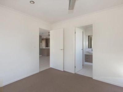 15 OPPERMAN DRIVE, Springfield Lakes