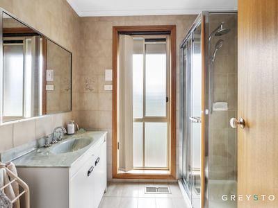 26 Broula Court, Taylors Lakes