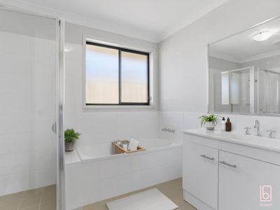 174 Roper Road, Blue Haven