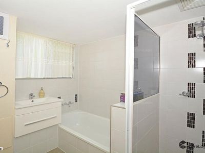 2 / 383 esplanade, Torquay