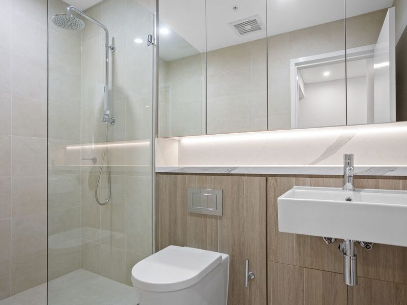 732 / 3 Maple Tree Road, Westmead