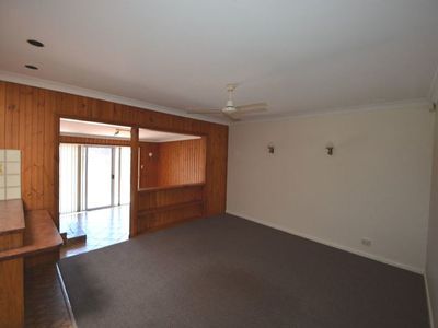 1 / 93 The Boulevarde, Oak Flats