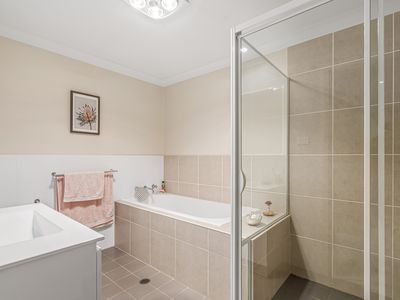 18 Goldenia Cl, Morisset