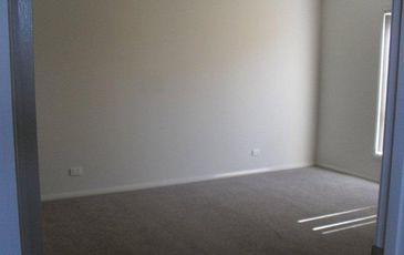 2 / 7 Delfta Court, Pakenham