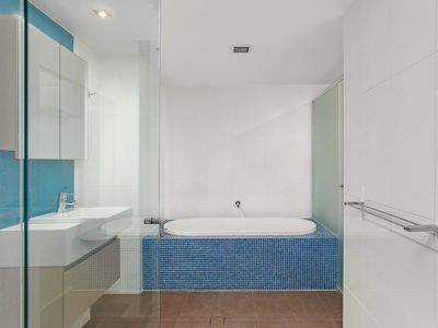 8I / 20-28 Bayview Street , Runaway Bay