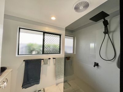 6 King Arthur Court, Urangan