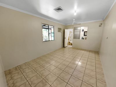 345 Midge Point Road, Bloomsbury