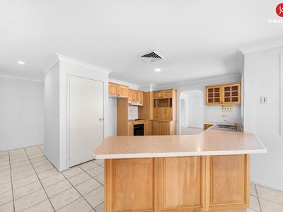 85 EDINBURGH CIRCUIT, Cecil Hills