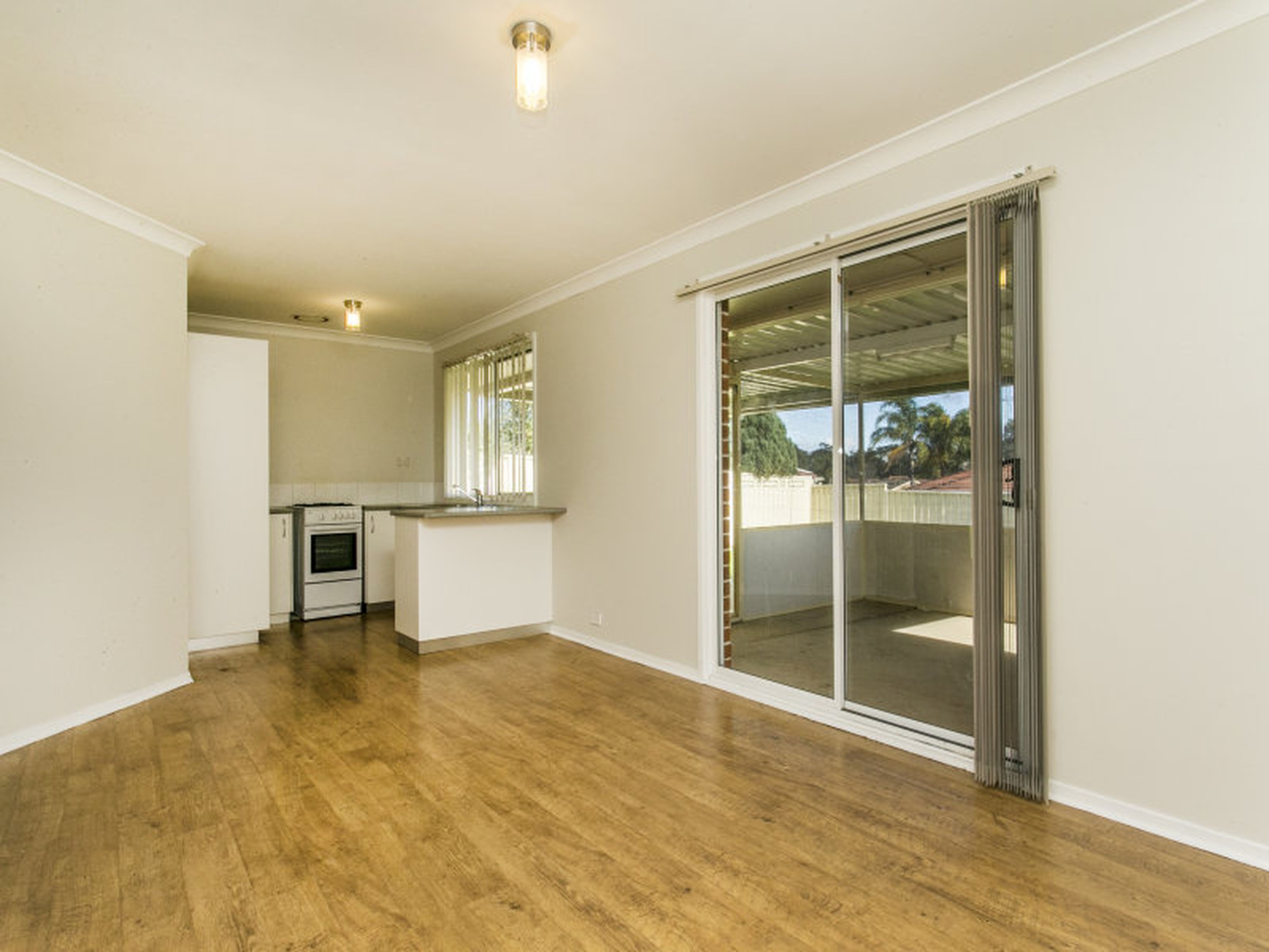 9 Sandpiper Crescent , CLAREMONT MEADOWS