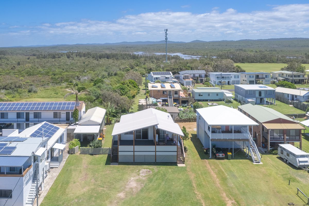 90 Ocean Road, Brooms Head