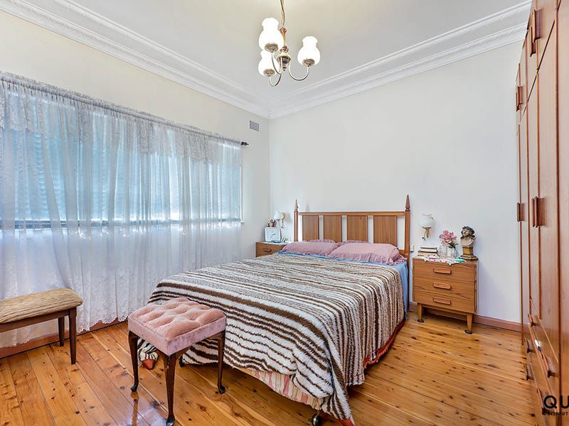 138 St Johns Road, Cabramatta West