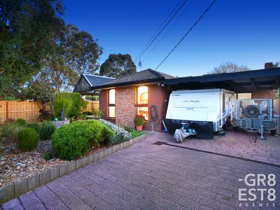 2 Carole Court, Cranbourne