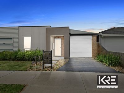 11 Freiberger Grove, Clyde North