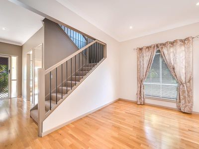 25 Costa Del Sol Avenue, Coombabah