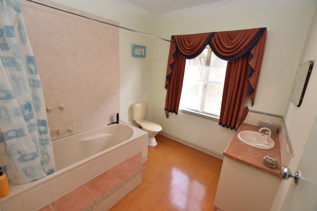 126 Paynes Lane, Lancaster