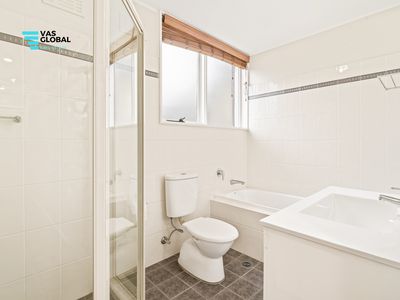 1 Burrandong Crescent, Baulkham Hills