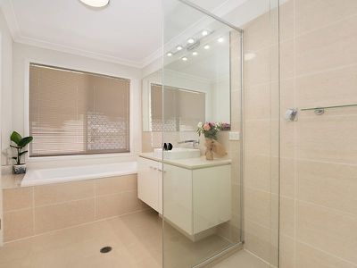 65 Skyview Avenue, Rochedale