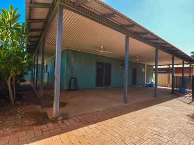 2 Cockatoo Court, South Hedland