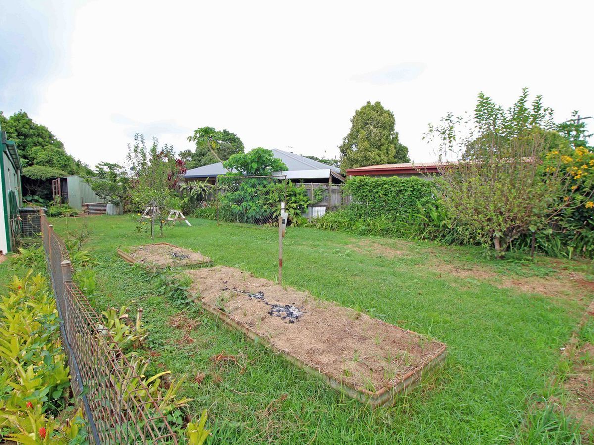 5 Solar Crescent, Atherton