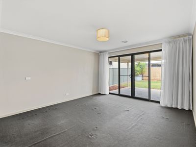 24 Silver Wattle Drive, Wangaratta