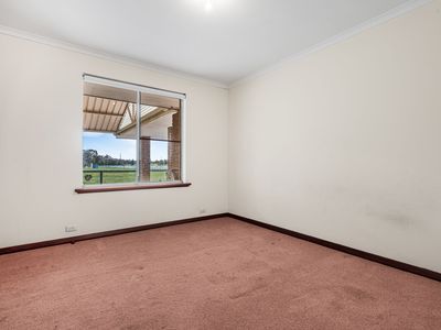 18 Albert Road, Middle Swan