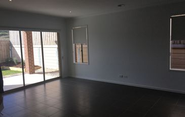 11 Levens Way, Officer