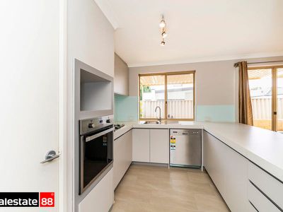 2 / 33 Spencer Avenue, Yokine