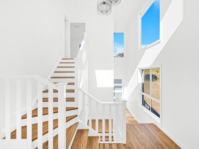 40A Paul Circuit, Tullimbar