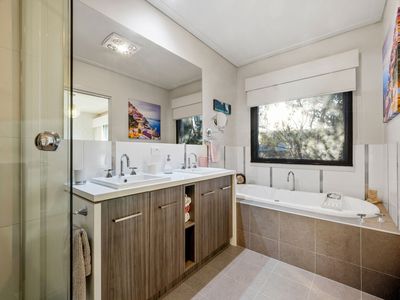 7 Greville Street, Caroline Springs