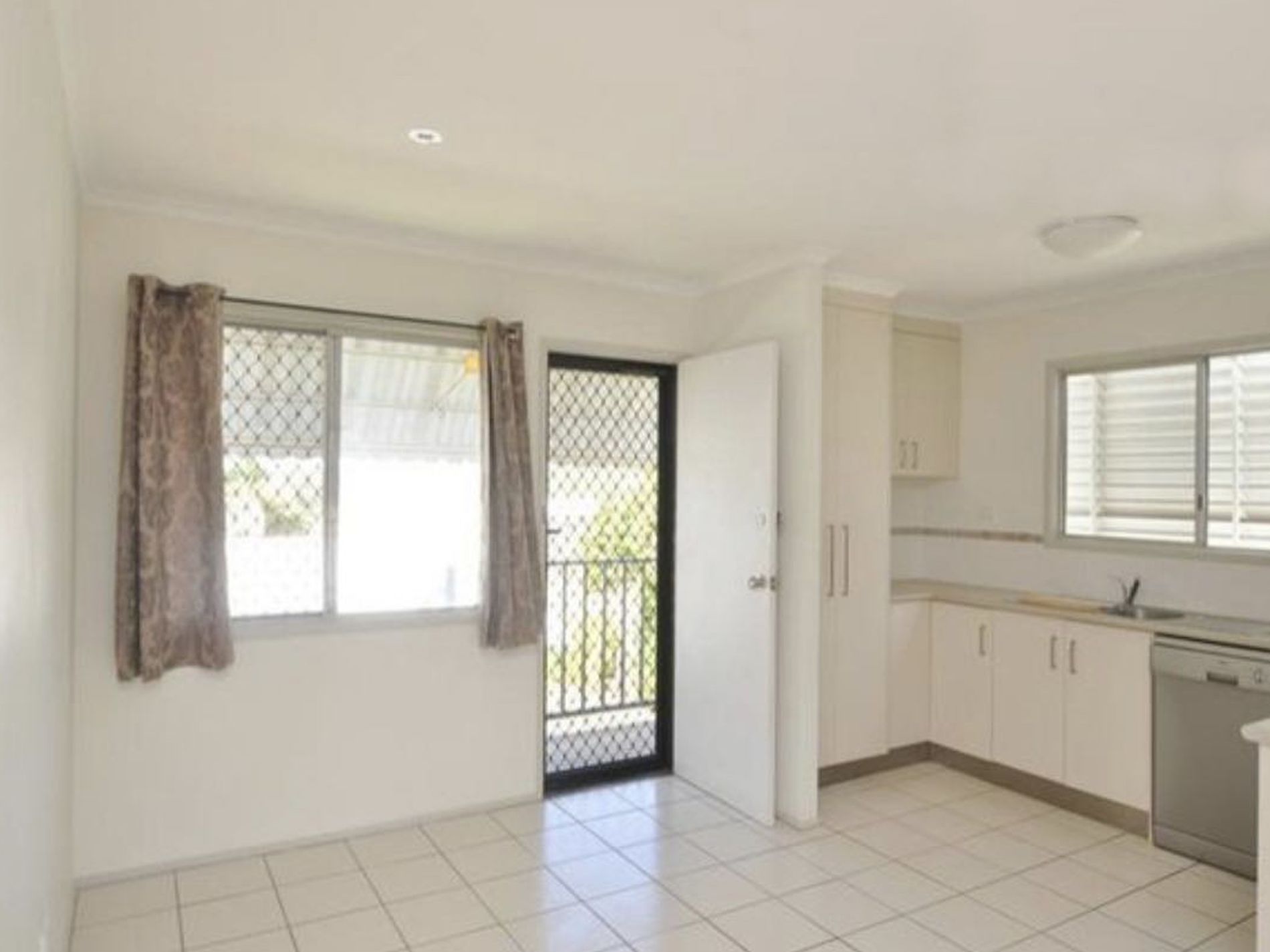 1 Emerson Ct, South Gladstone